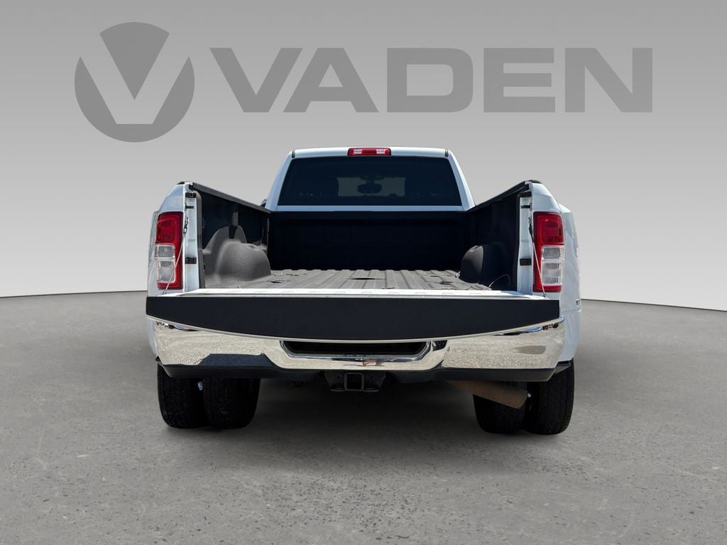 2021 RAM 3500 Big Horn Crew Cab 4x4 8' Box