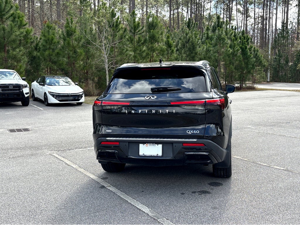 2023 INFINITI QX60 LUXE AWD