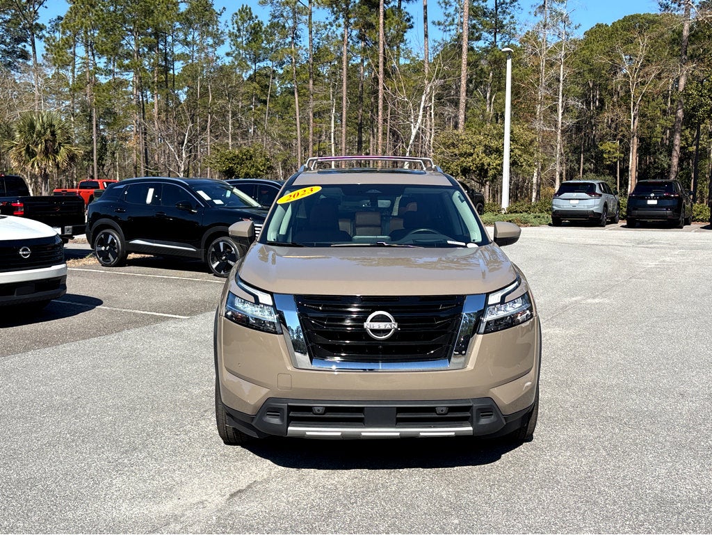 2023 Nissan Pathfinder Platinum