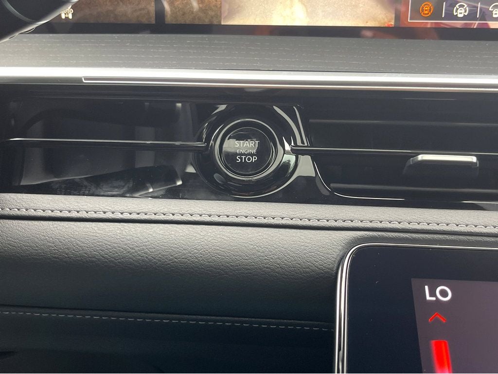 2025 INFINITI QX80 Sensory 4WD