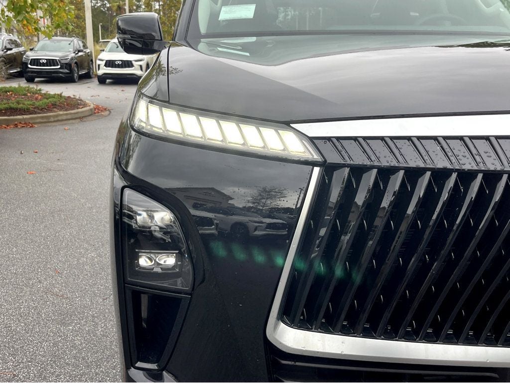 2025 INFINITI QX80 Sensory 4WD