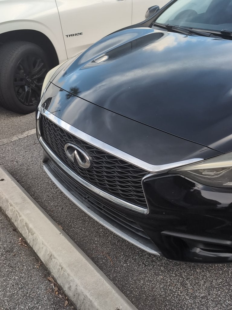 2018 INFINITI QX30 LUXURY