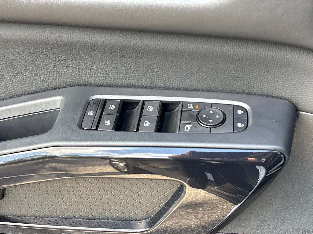 2026 Nissan Pathfinder S