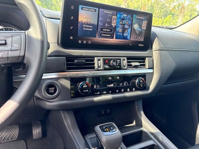 2026 Nissan Pathfinder S