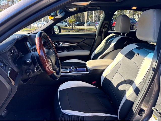 2015 INFINITI Q70 3.7