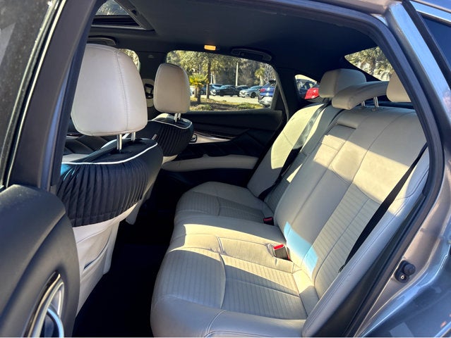 2015 INFINITI Q70 3.7