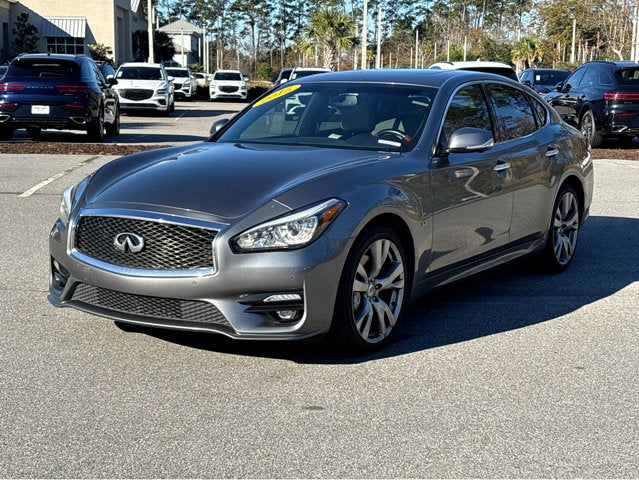 2015 INFINITI Q70 3.7