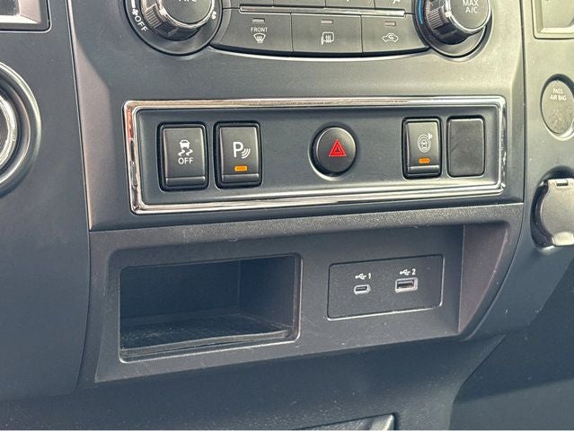 2023 Nissan Titan SV
