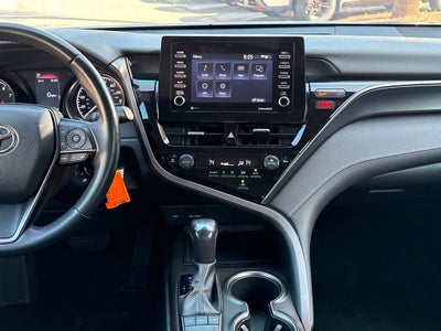 2022 Toyota Camry SE