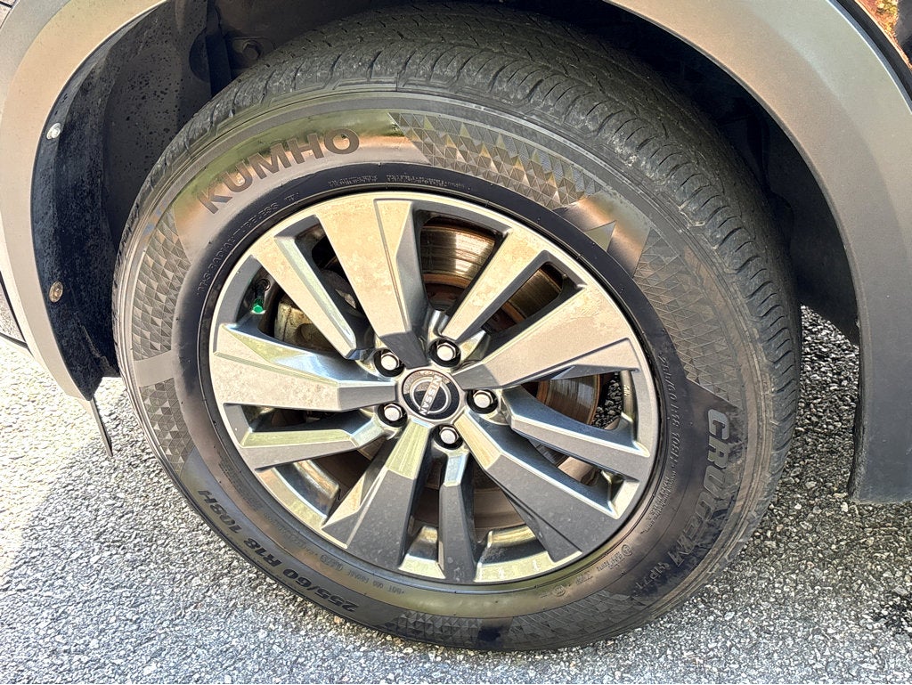 2024 Nissan Pathfinder SV