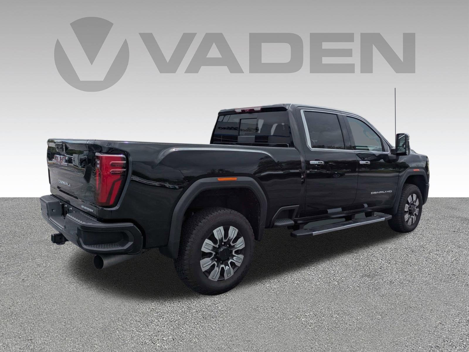 2025 GMC Sierra 2500HD Denali
