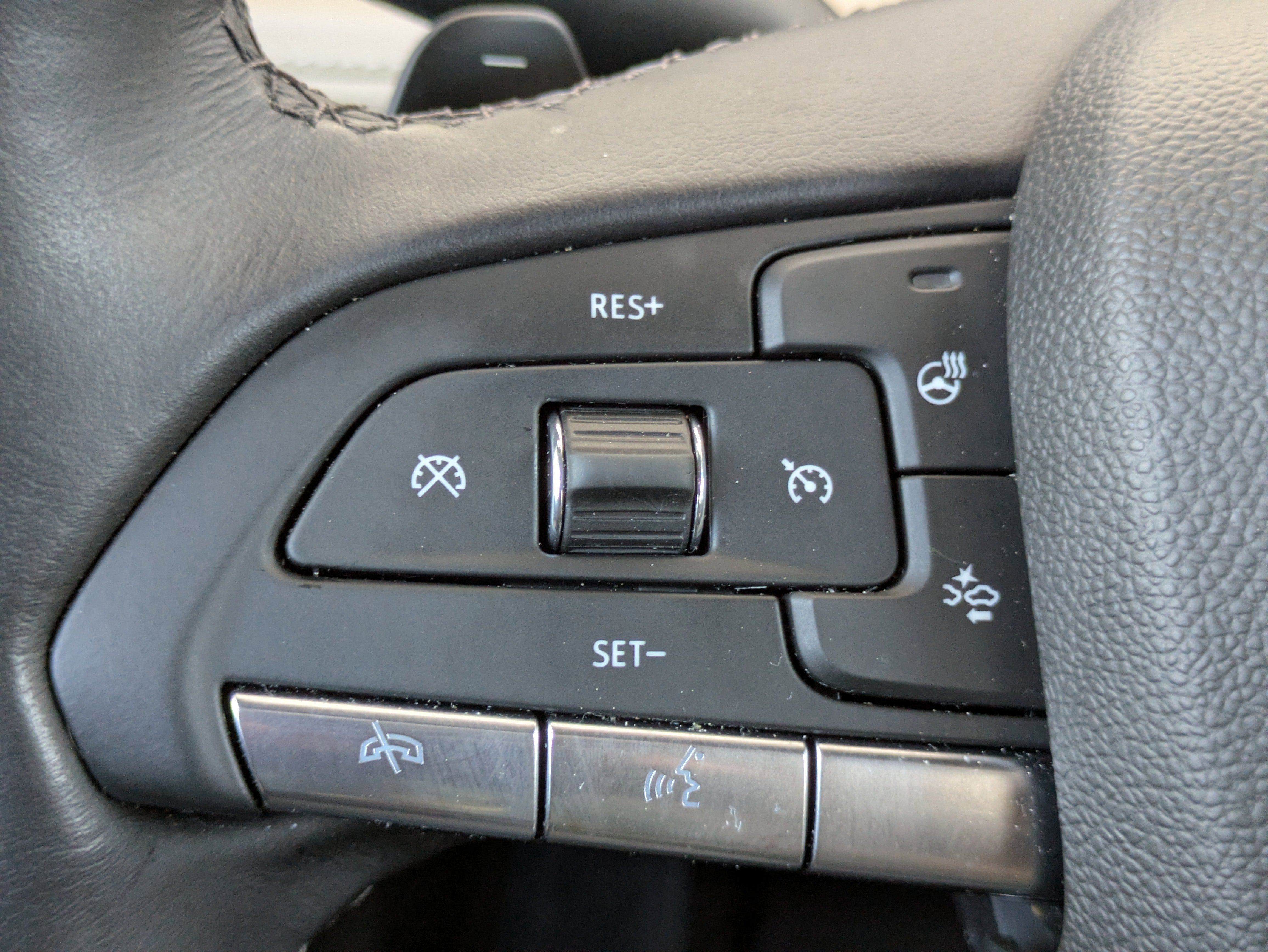 2024 Cadillac XT4 FWD Premium Luxury