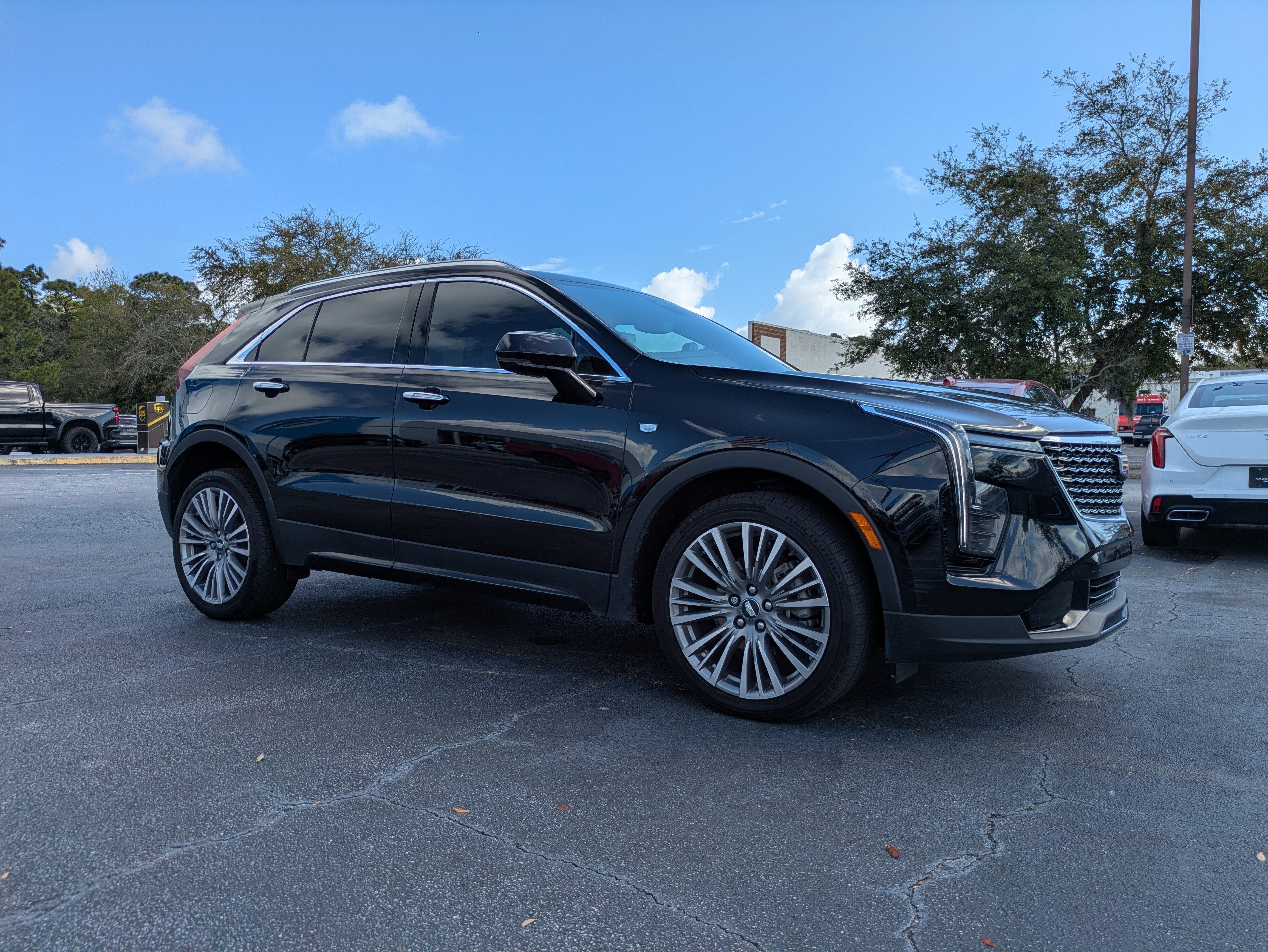 2024 Cadillac XT4 FWD Premium Luxury