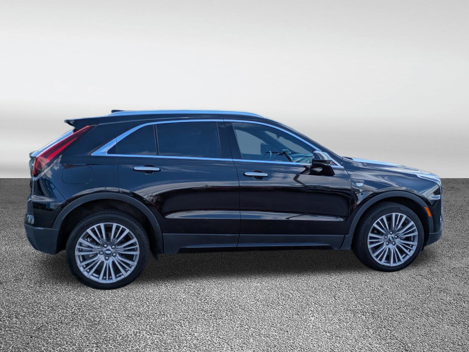 2024 Cadillac XT4 FWD Premium Luxury