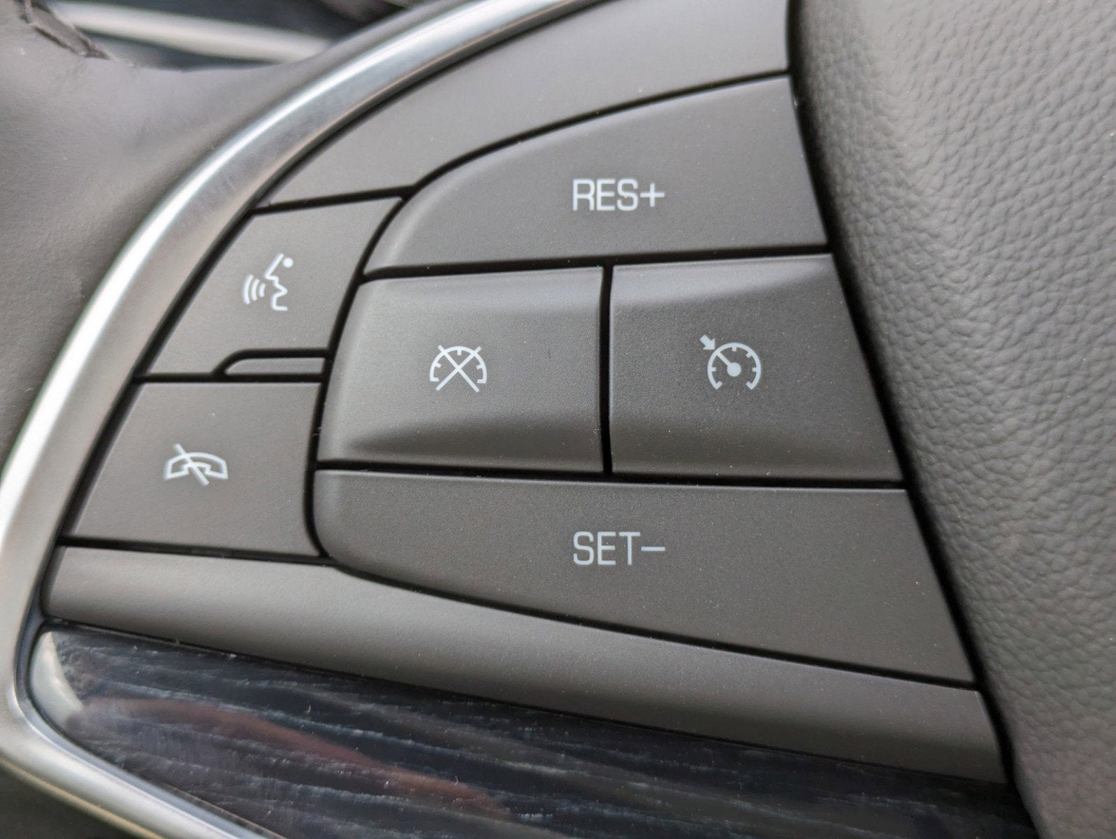 2024 Cadillac XT5 FWD Premium Luxury