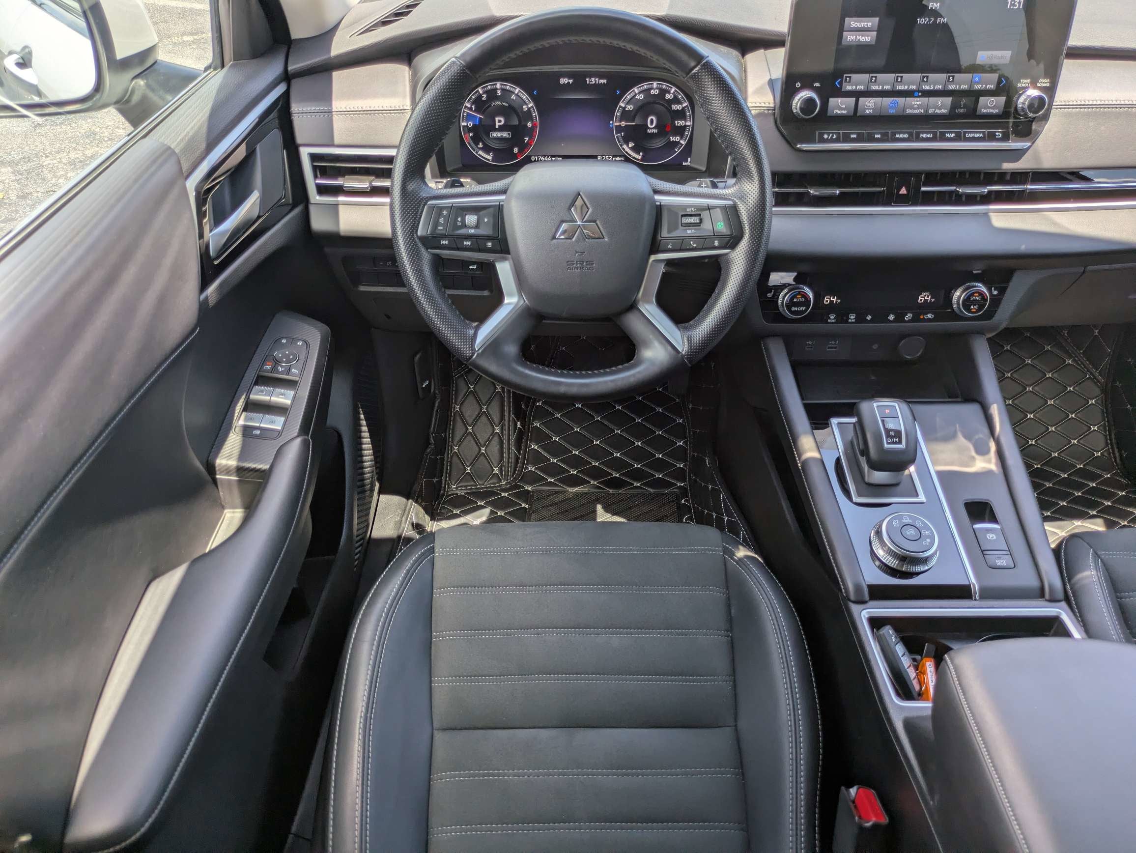 2024 Mitsubishi Outlander SE