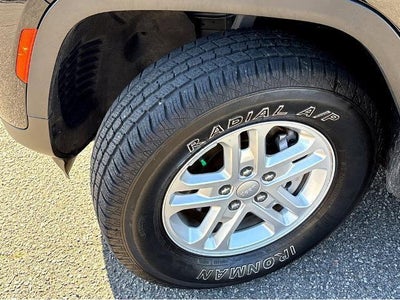 2023 Jeep Grand Cherokee Laredo 4x4
