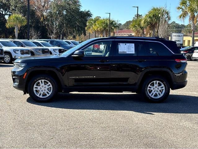 2023 Jeep Grand Cherokee Laredo 4x4