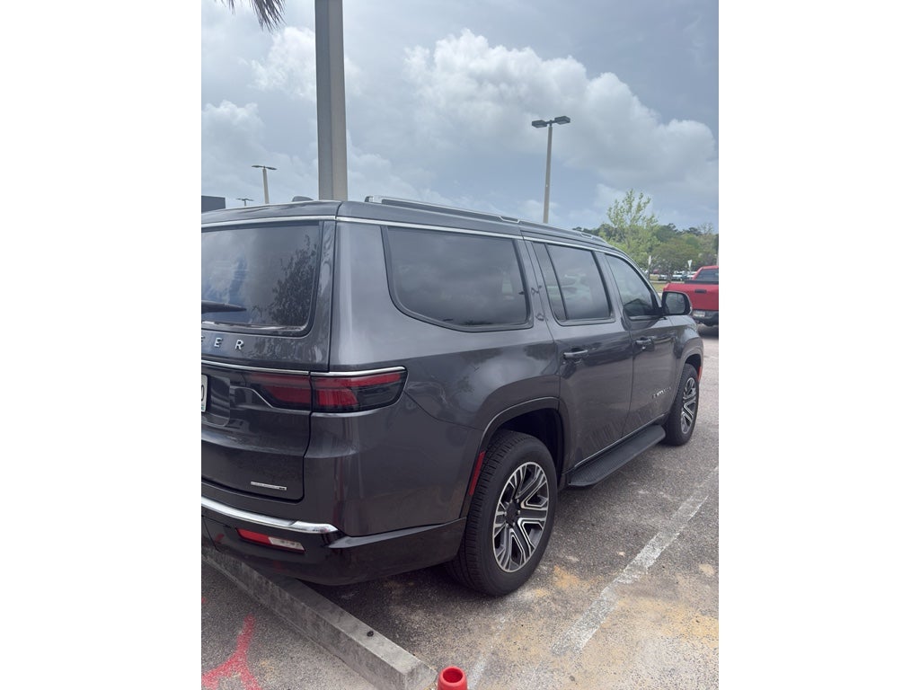 2023 Jeep Wagoneer Series II 4x2