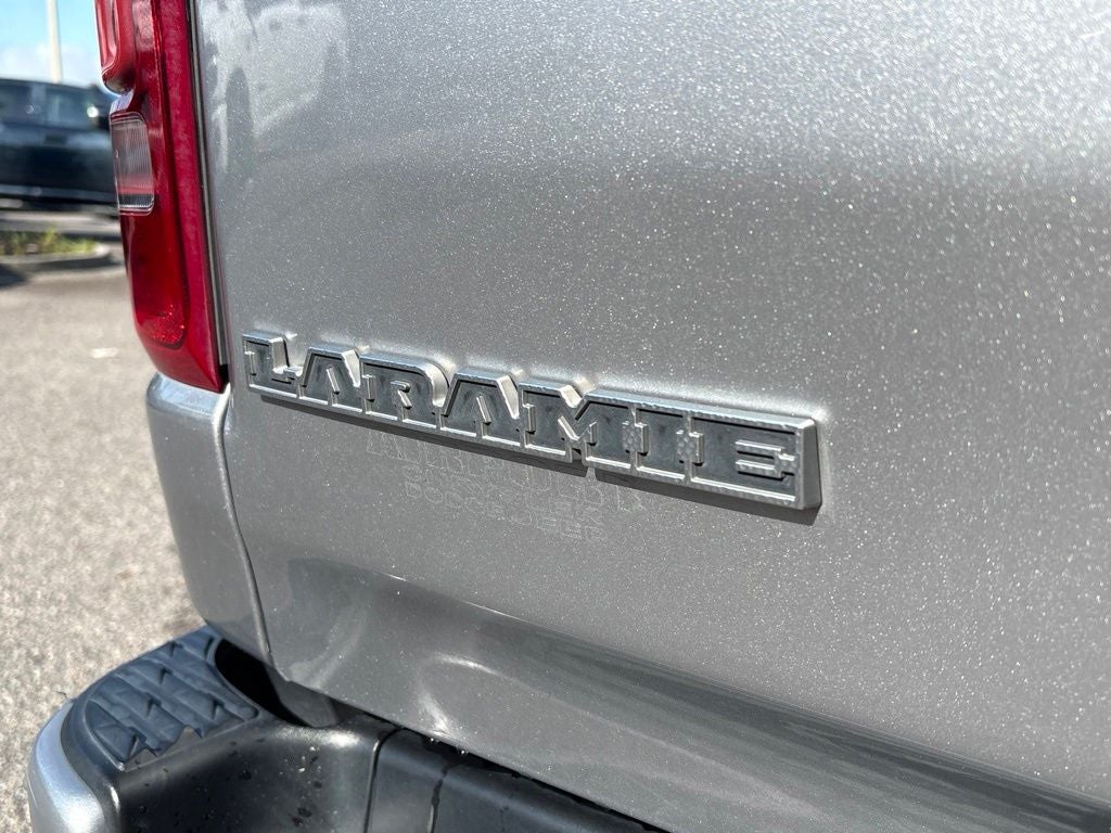 2022 RAM Ram 1500 Laramie Crew Cab 4x2 5'7' Box