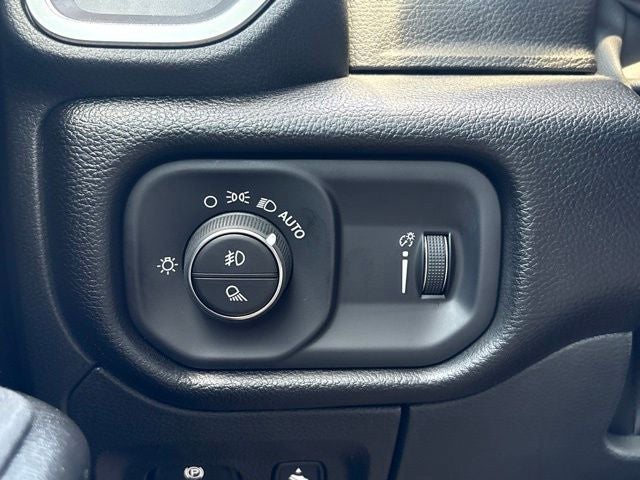2026 RAM 1500 Big Horn Crew Cab 4x4 5'7' Box