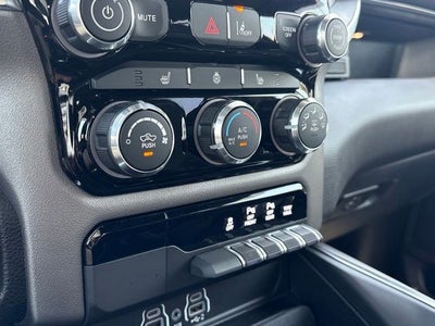2026 RAM 1500 Big Horn Crew Cab 4x4 5'7' Box
