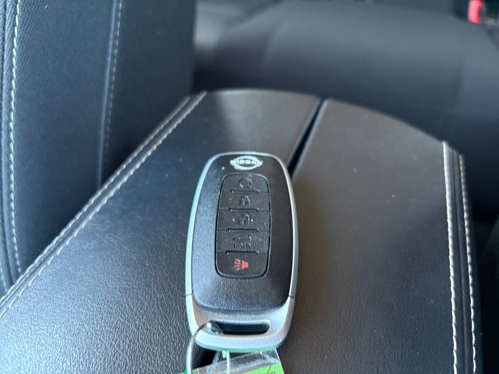 2025 Nissan Rogue SV FWD