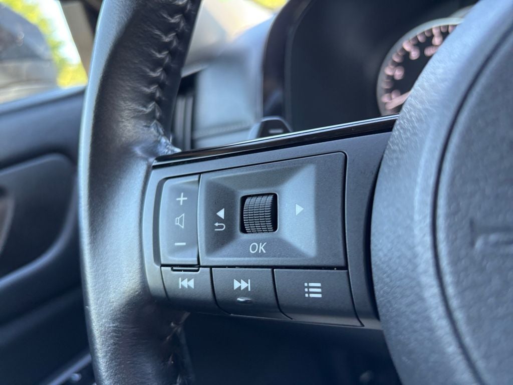 2023 Nissan Pathfinder SV FWD
