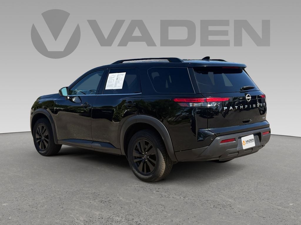 2023 Nissan Pathfinder SV FWD