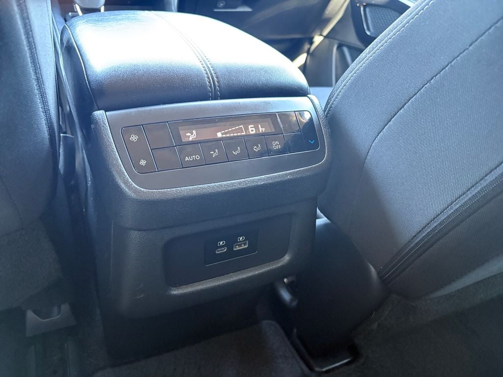 2023 Nissan Pathfinder SV FWD