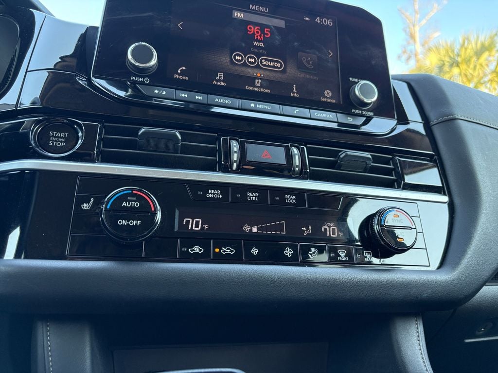 2025 Nissan Pathfinder SV FWD