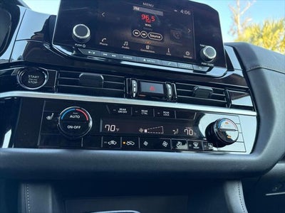 2025 Nissan Pathfinder SV FWD