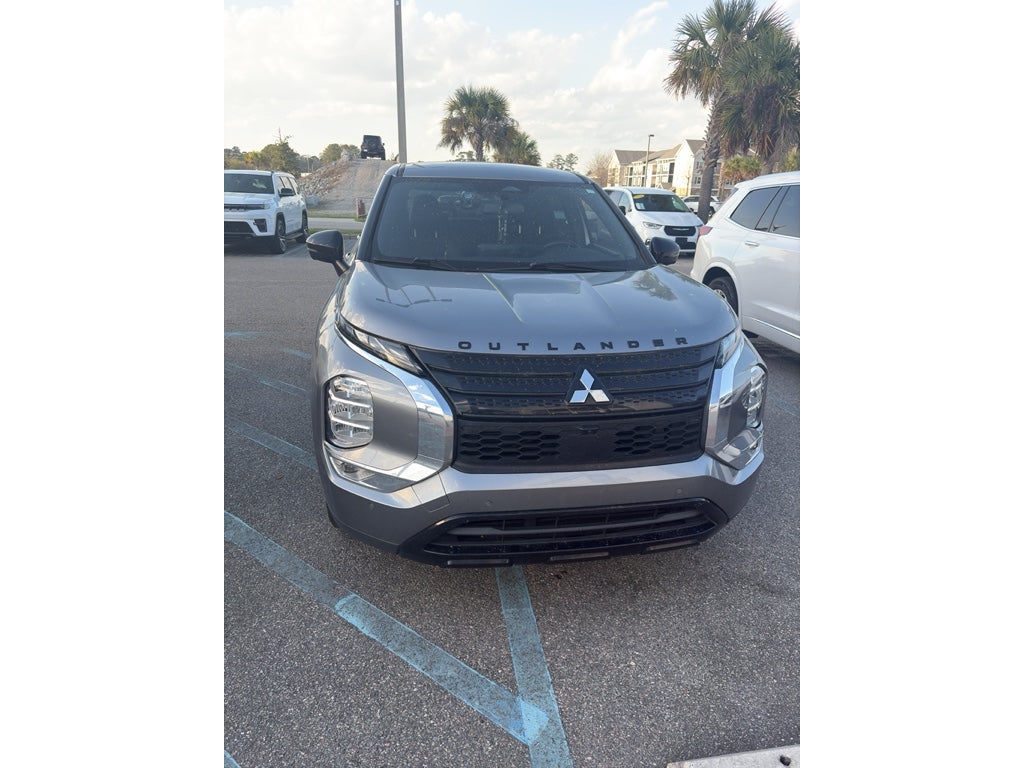 2023 Mitsubishi Outlander SE Black Edition