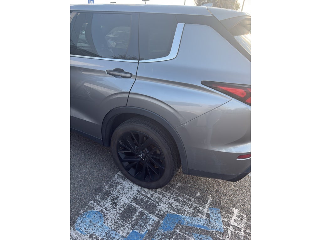 2023 Mitsubishi Outlander SE Black Edition