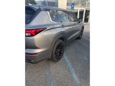 2023 Mitsubishi Outlander SE Black Edition