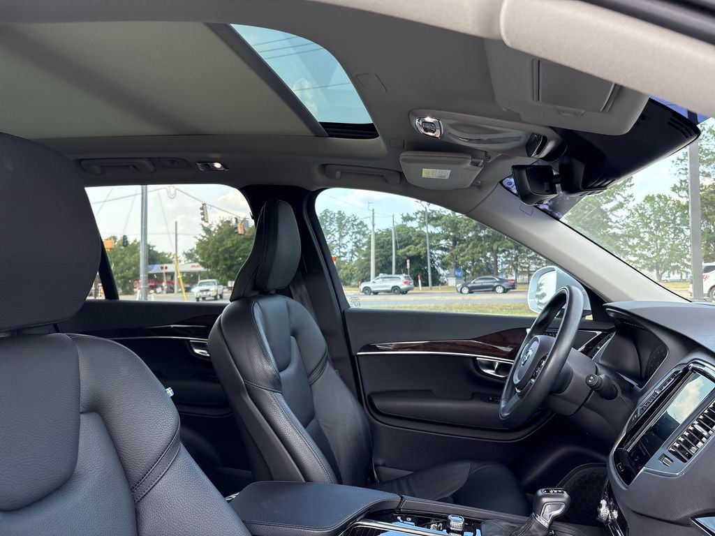 2019 Volvo XC90 T6 Momentum