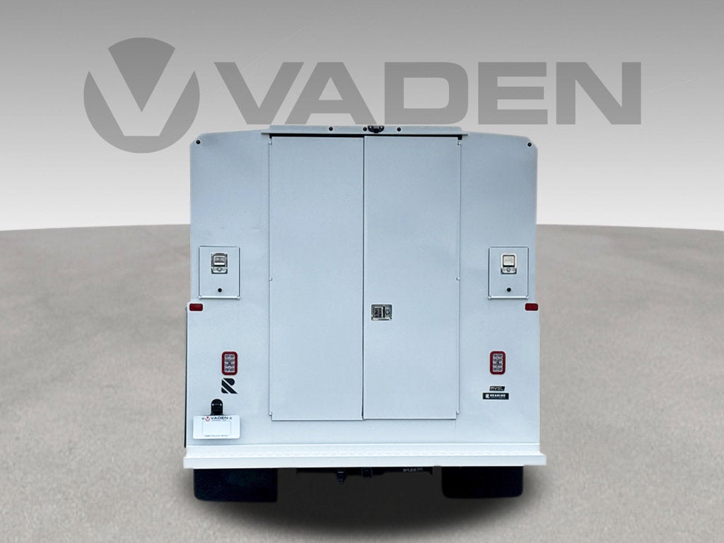 2025 Chevrolet Express Cutaway 3500 1WT