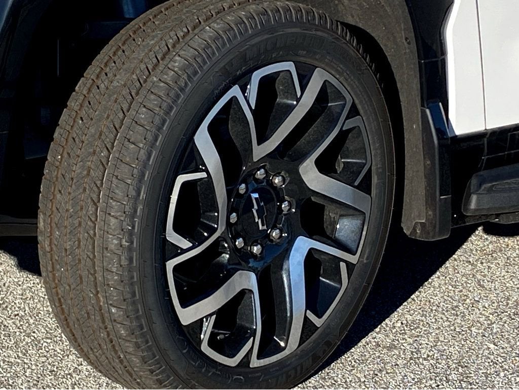 2024 Chevrolet Silverado EV RST