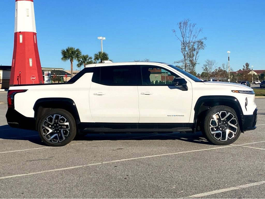 2024 Chevrolet Silverado EV RST