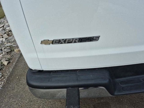 2024 Chevrolet Express Cargo 2500 WT