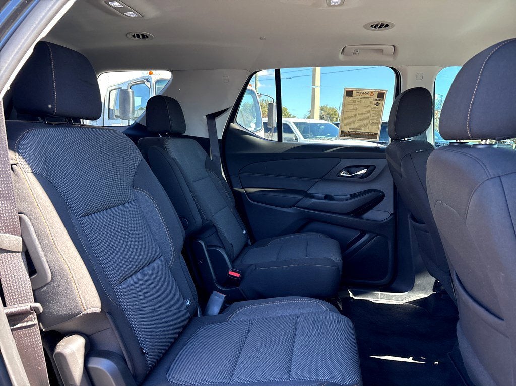 2021 Chevrolet Traverse LT Cloth