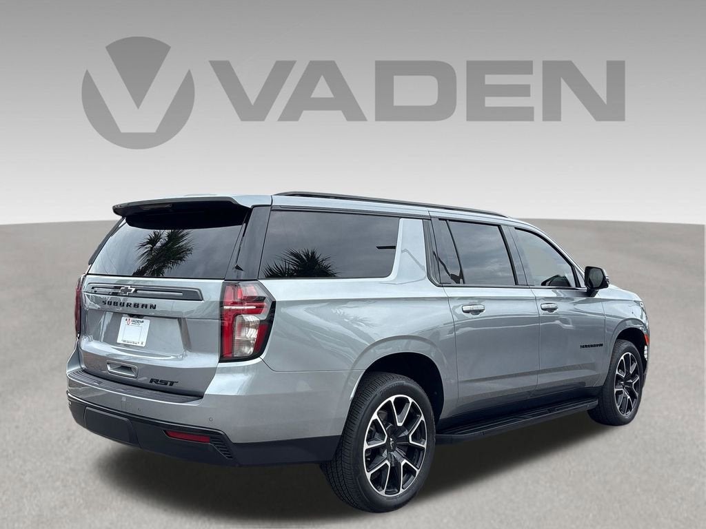 2023 Chevrolet Suburban RST