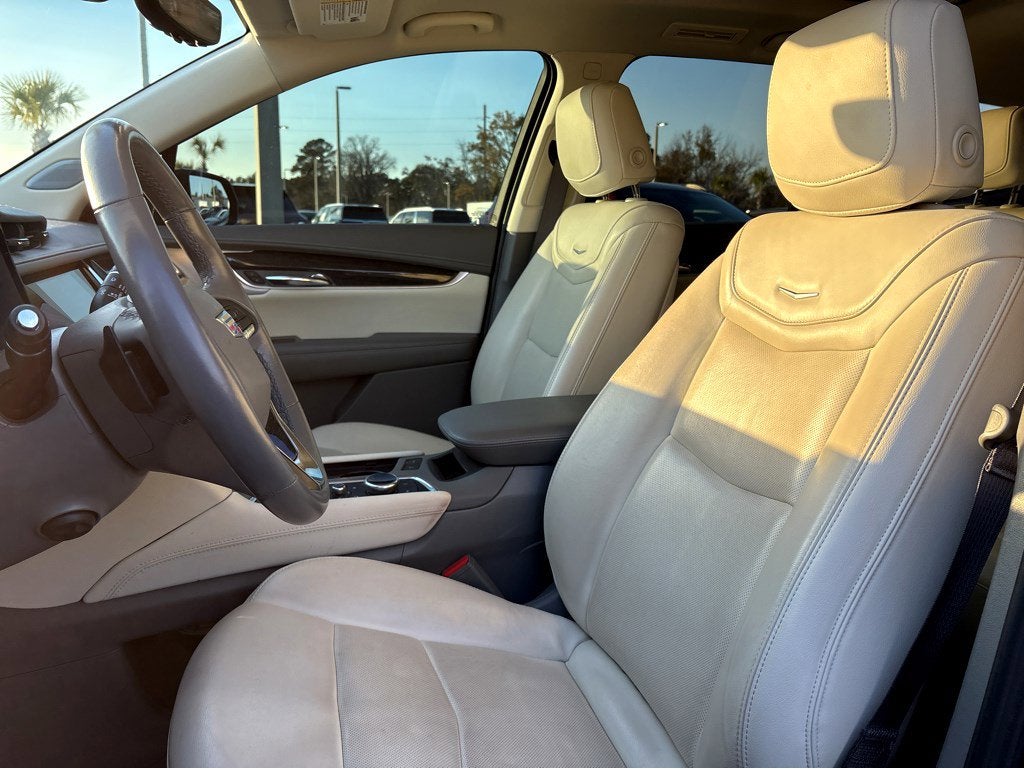 2022 Cadillac XT6 Premium Luxury