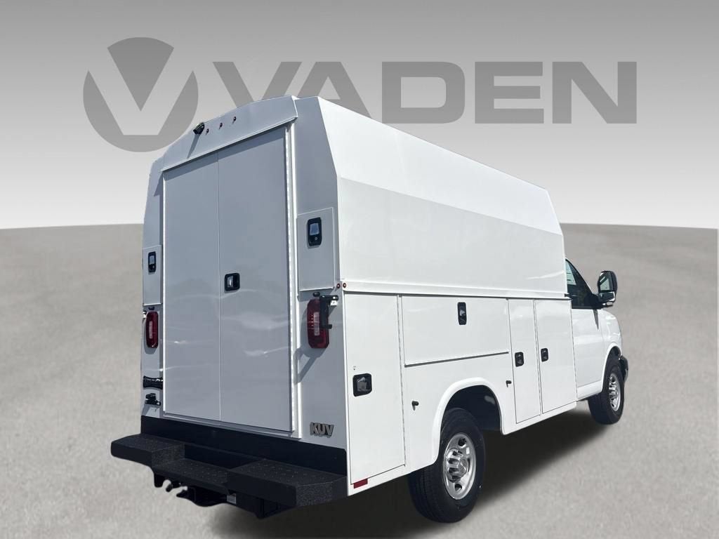 2026 Chevrolet Express Cutaway 3500 1WT