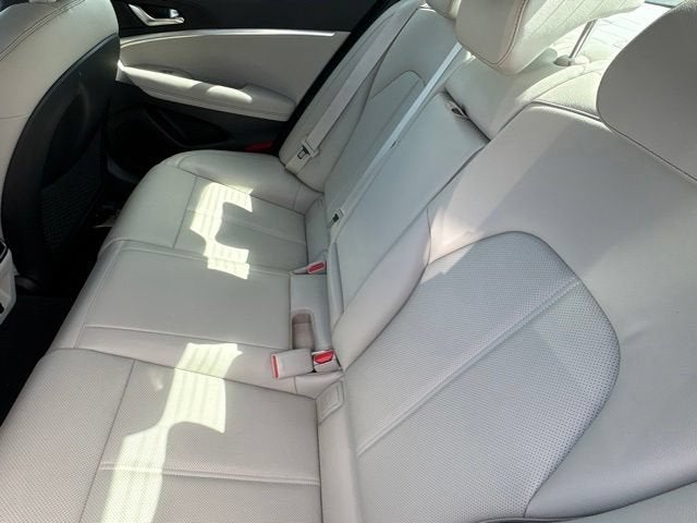 2022 Genesis G70 2.0T