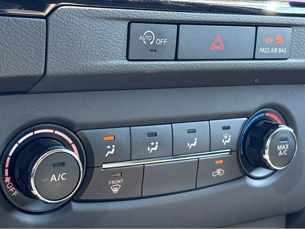 2024 Nissan Frontier SV