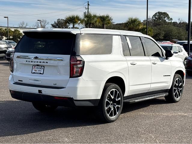 2023 Chevrolet Suburban LT