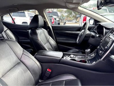 2023 Nissan Maxima SV