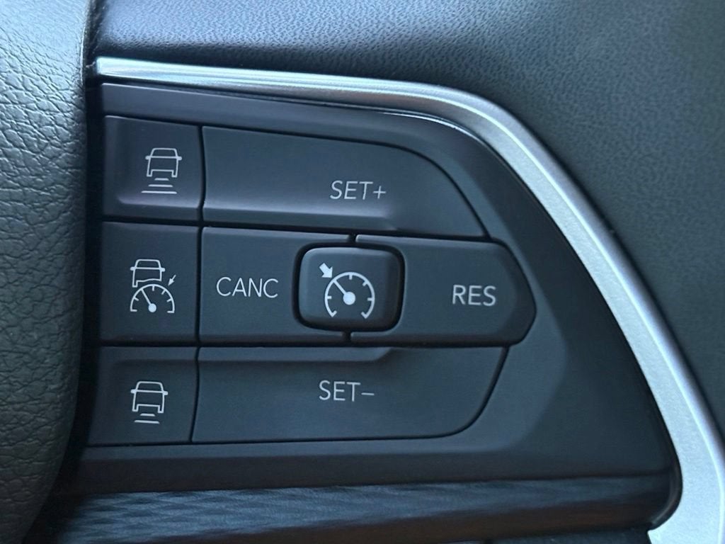 2024 Jeep Grand Cherokee Base