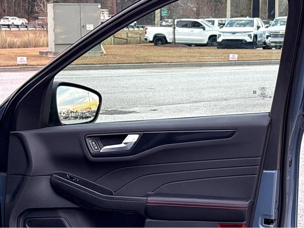 2025 Ford Escape ST-Line Elite